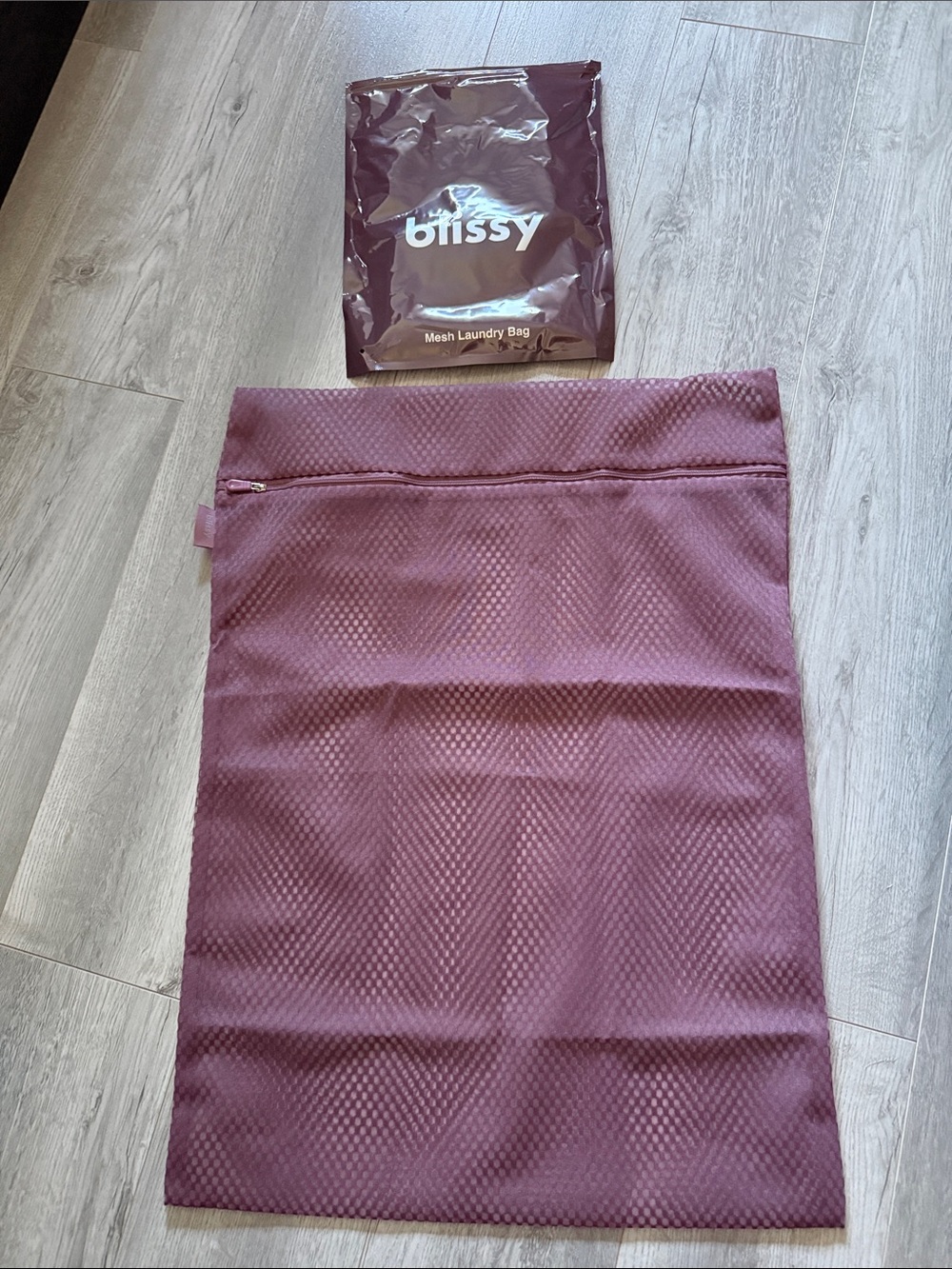 Blissy mesh laundry bag new